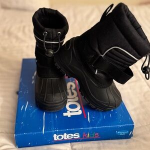Totes | Toddler Snow Black Boots | Size 9